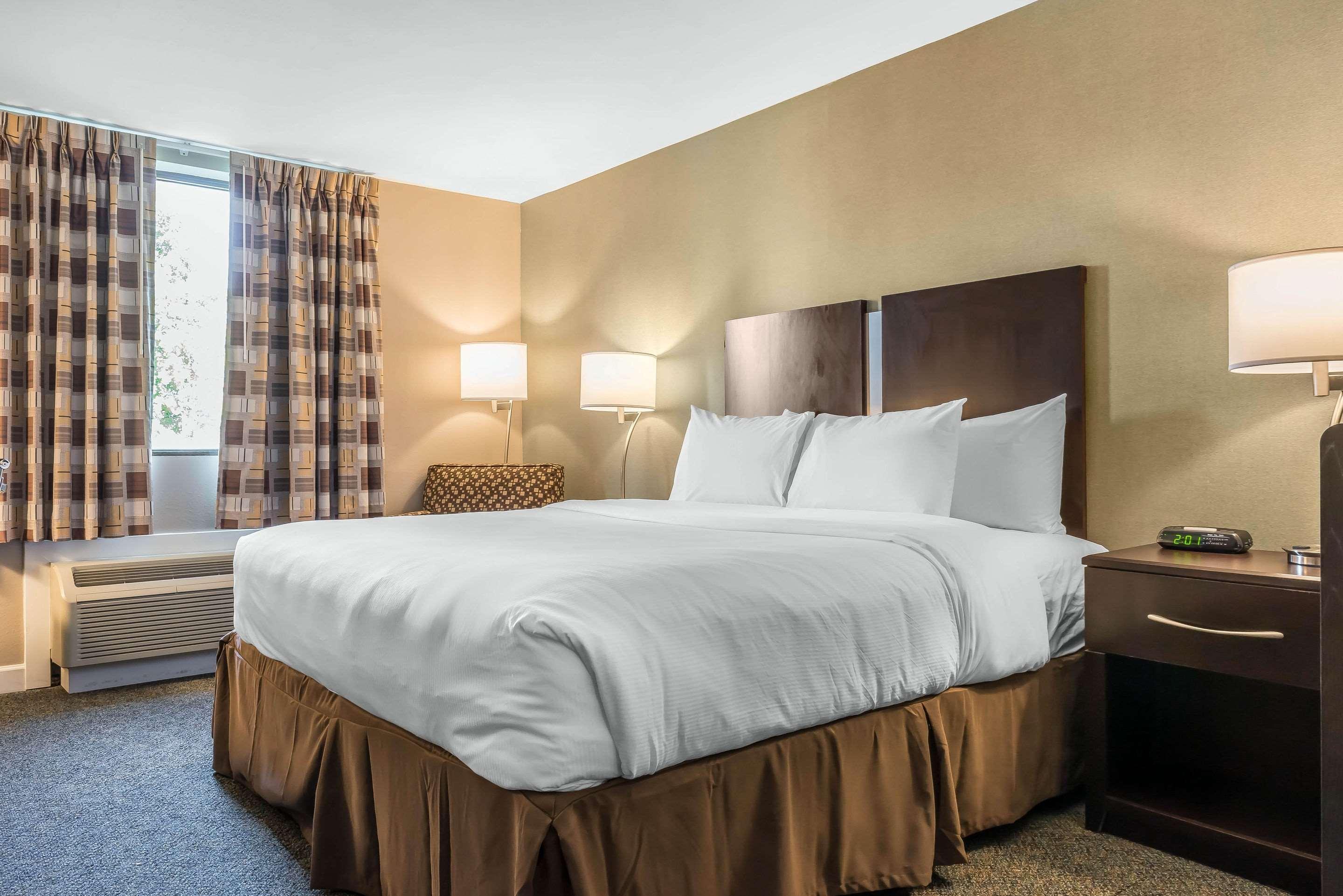 Clarion Inn Belle Vernon Zewnętrze zdjęcie