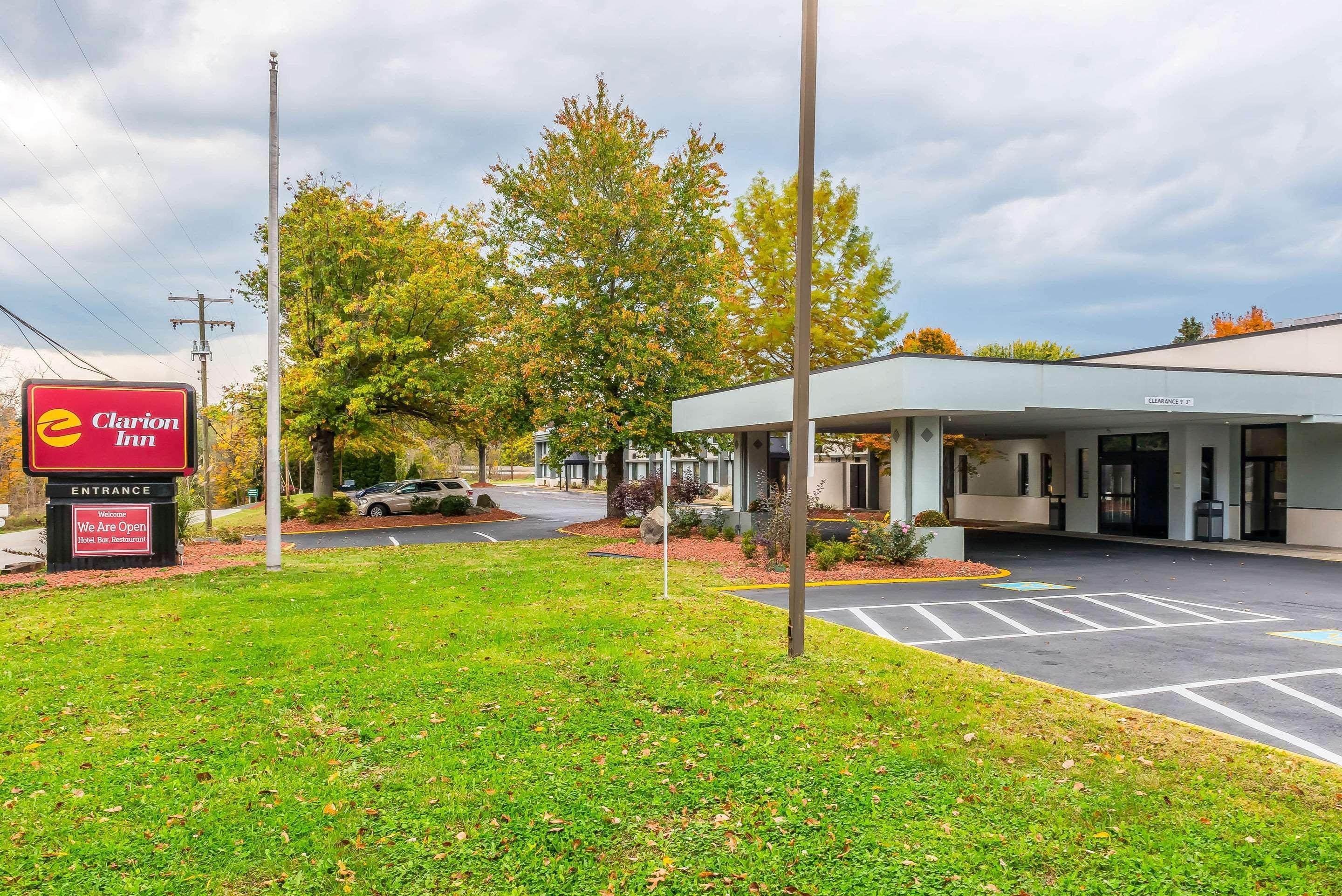 Clarion Inn Belle Vernon Zewnętrze zdjęcie