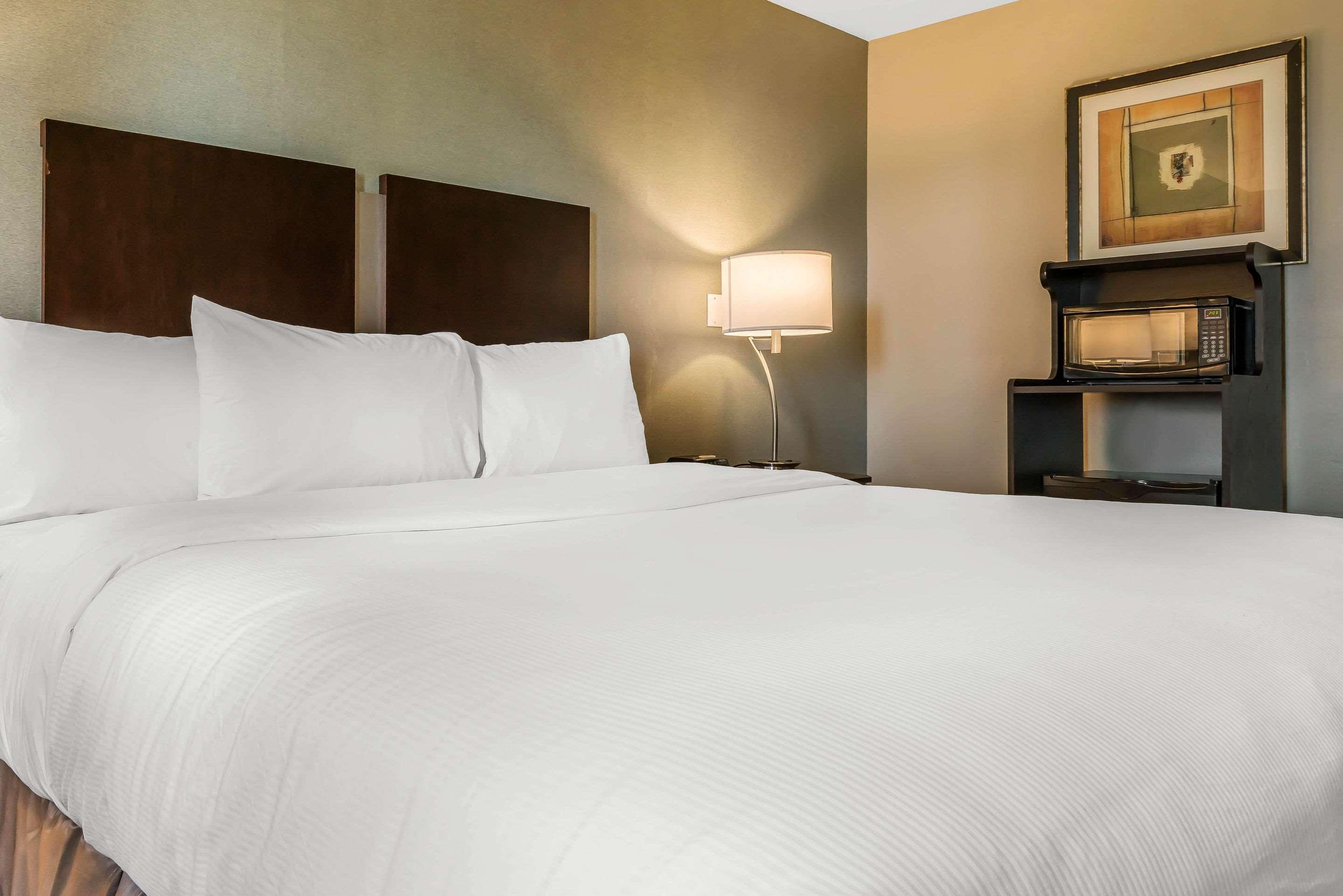 Clarion Inn Belle Vernon Zewnętrze zdjęcie