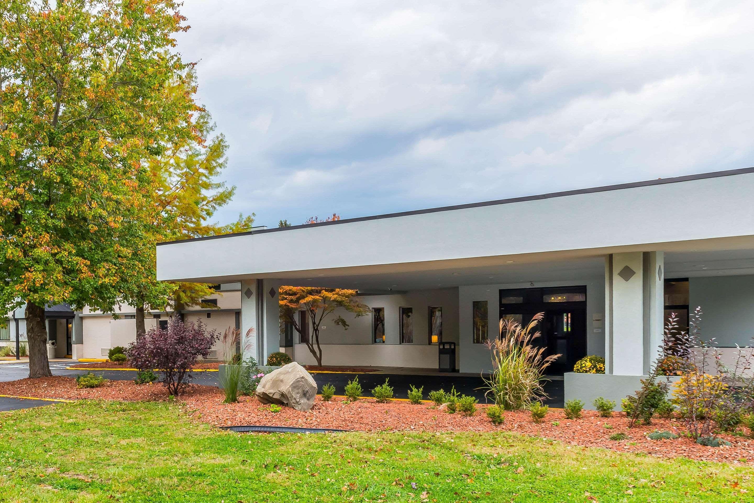 Clarion Inn Belle Vernon Zewnętrze zdjęcie