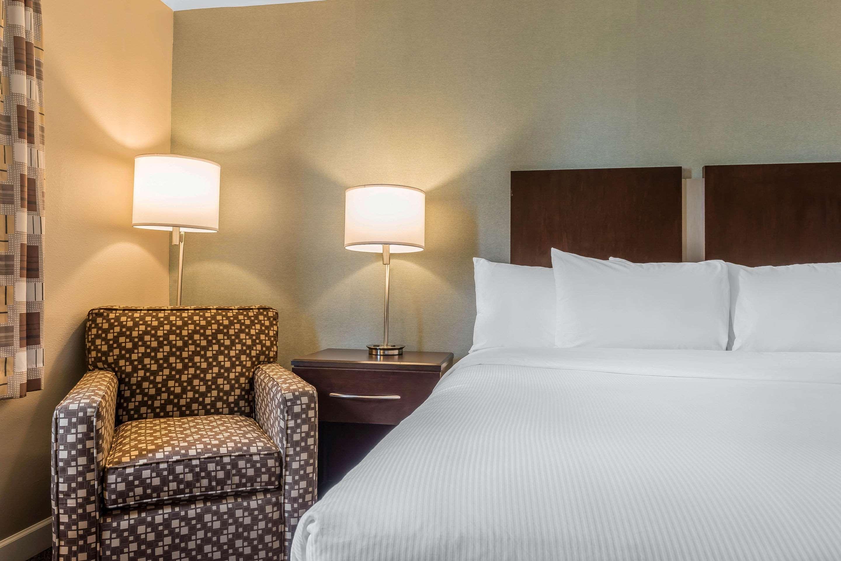 Clarion Inn Belle Vernon Zewnętrze zdjęcie